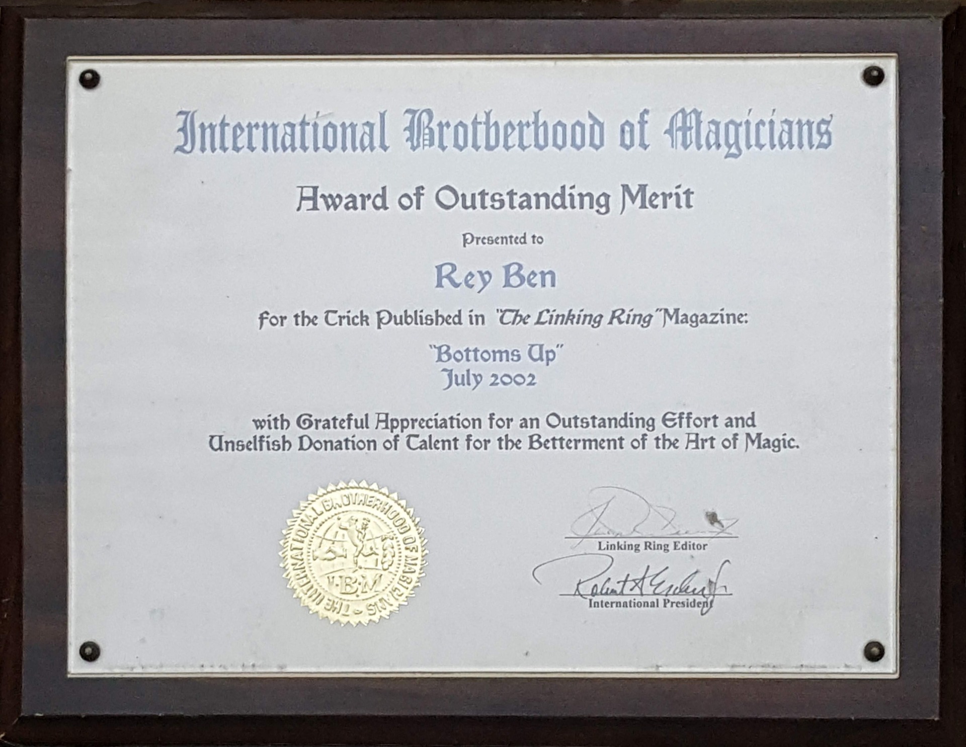 Premio Tapa en la Botella Linking Ring 2002